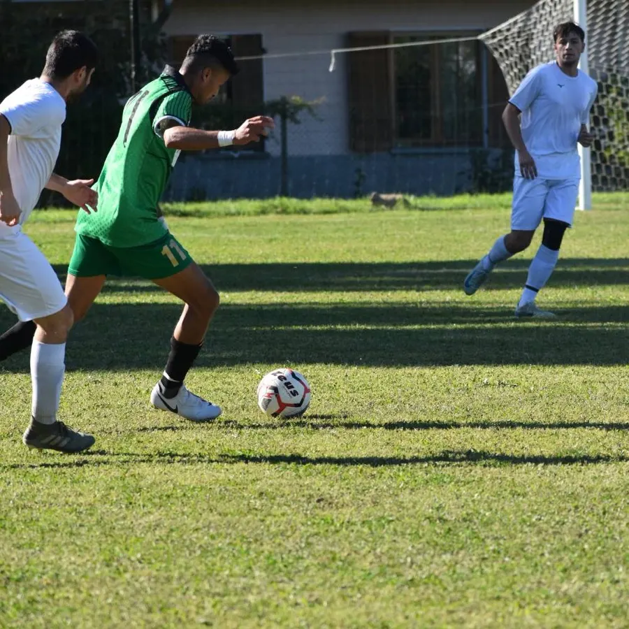 Contrasto di gioco durante una partita casalinga della ASD San Giuliano