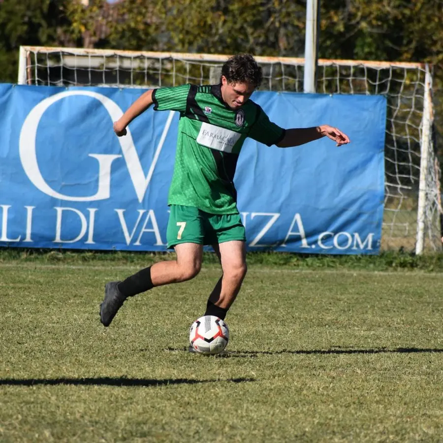 Azione di gioco durante una partita della ASD San Giuliano